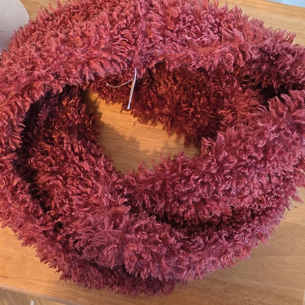 NWOT Women's neck warmer - Picture 4 of 6